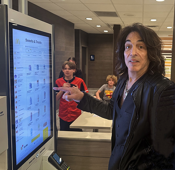 Paul Stanley tweet media