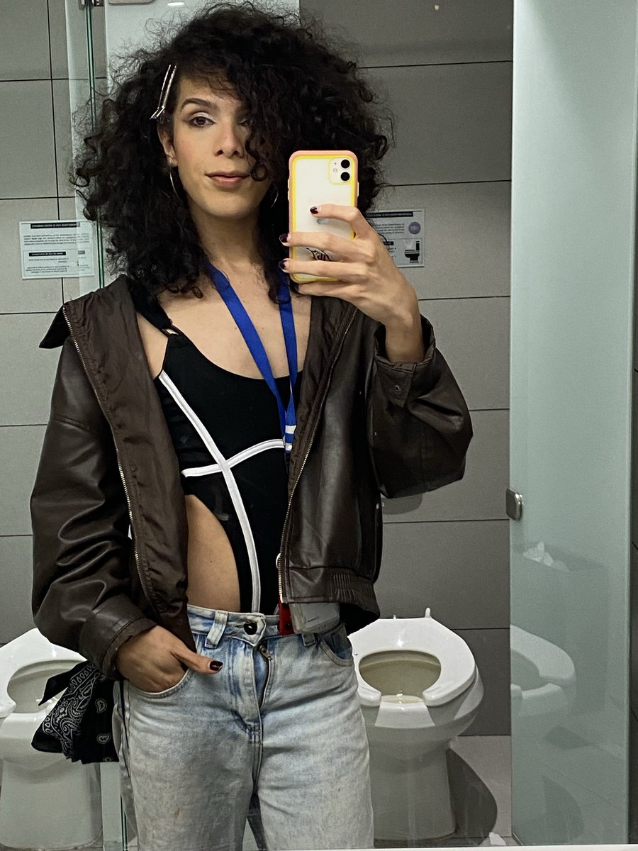 daniela 🏳️‍⚧️ tweet media