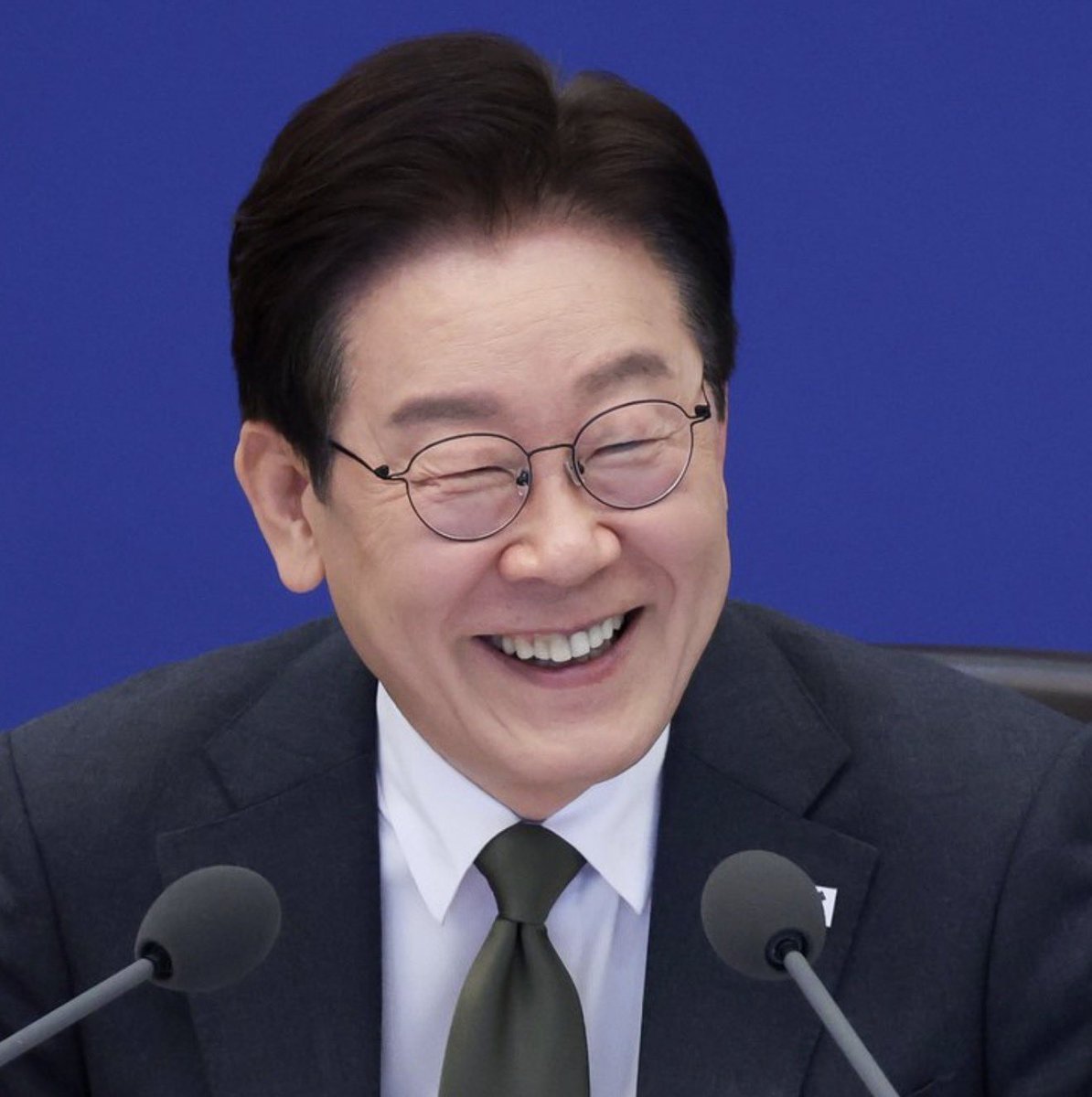 ์ผ์คํฐ์ค tweet media