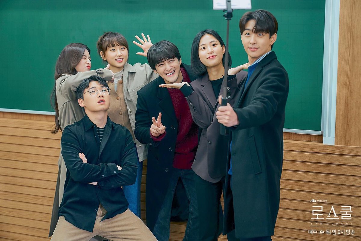 우얘 tweet media