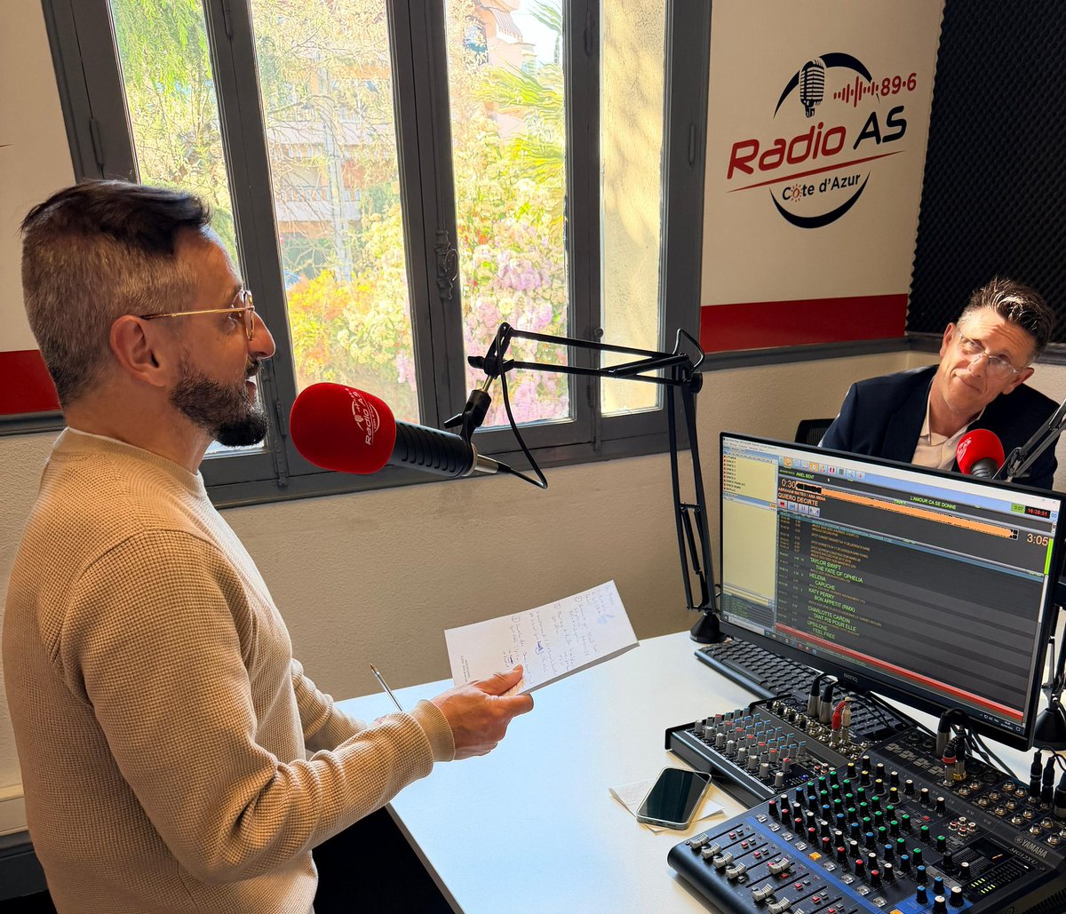 radioasofficiel's tweet image. 🎙️#INTERVIEW RADIO AS 📻 

L'invité de Franck ce mardi à 8h50 15h15 et 19h15 est Éric Boizard, le directeur du service des #sports de @LeCannetVille 🏀🚴🎾🥊⚽🏸🥋

🎧 radioas.fr/interviews 💻📲

#lecannet #cotedazurfrance #cotedazur #alpesmaritimes #sport