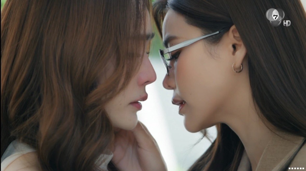 Me_Myself_and_I tweet media