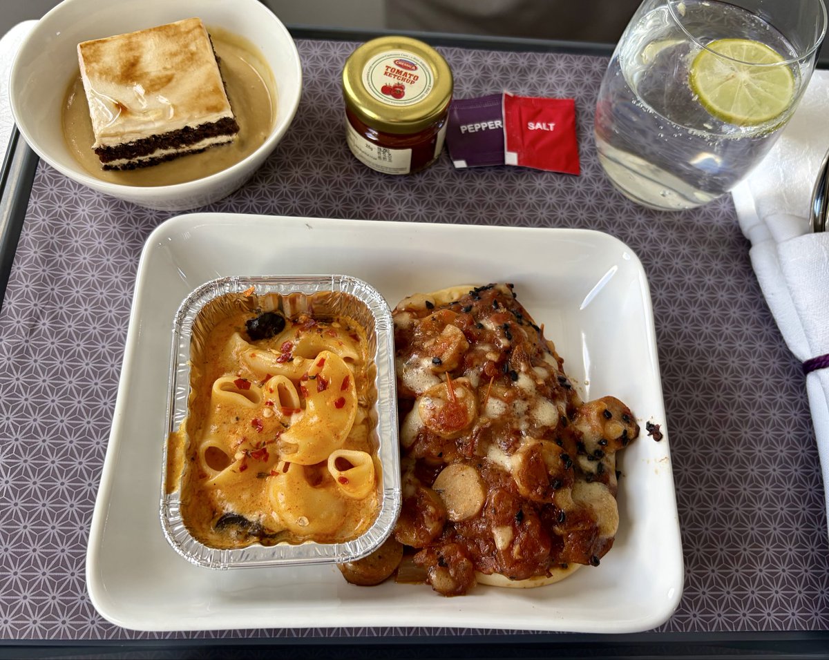 OntheRoadAJ's tweet image. Domestic meals in the past week on  #AirIndia. A lunch, a snack &amp;amp; a dinner. Overall quite satisfied. 

Esp 3 tasty desserts - tiramisu, bakewell tart &amp;amp; lotus biscoff cheesecake. 

Would have defi liked a fourth prawn in that carby dinner tho!😉 

Hope to return soon, Mumbai ✈️