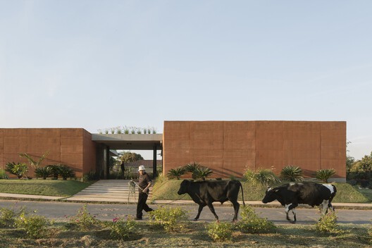 4AAAAart's tweet photo. Child Care Center by Equipo de Arquitectura

Villeta, Paraguay 🇵🇾 https://t.co/rqd1UkeGnw