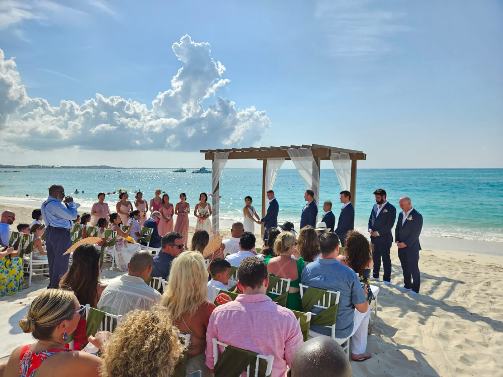 Weddings Abroad tweet media