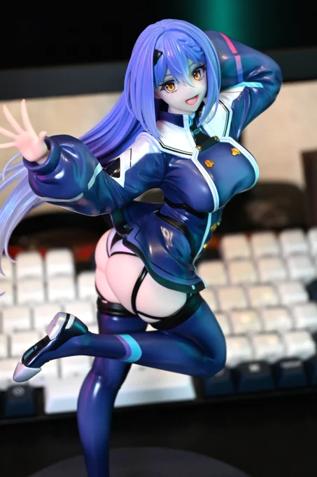 あおぎり高校のエトラさんのフィギュアもすんごかったので簡易撮影 すごいよエトラさん 目線が吸い込まれすぎる特定の部位に