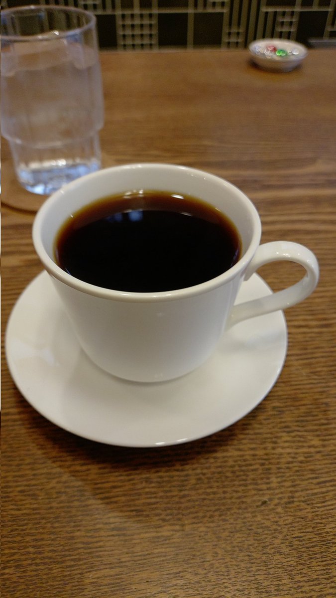 ずっと舞台のお仕事が続き、今日は少し落ち着いて自分の教室でございます‼️
合間に久し振りに喫茶店で一服してます☕😊
#逃現郷