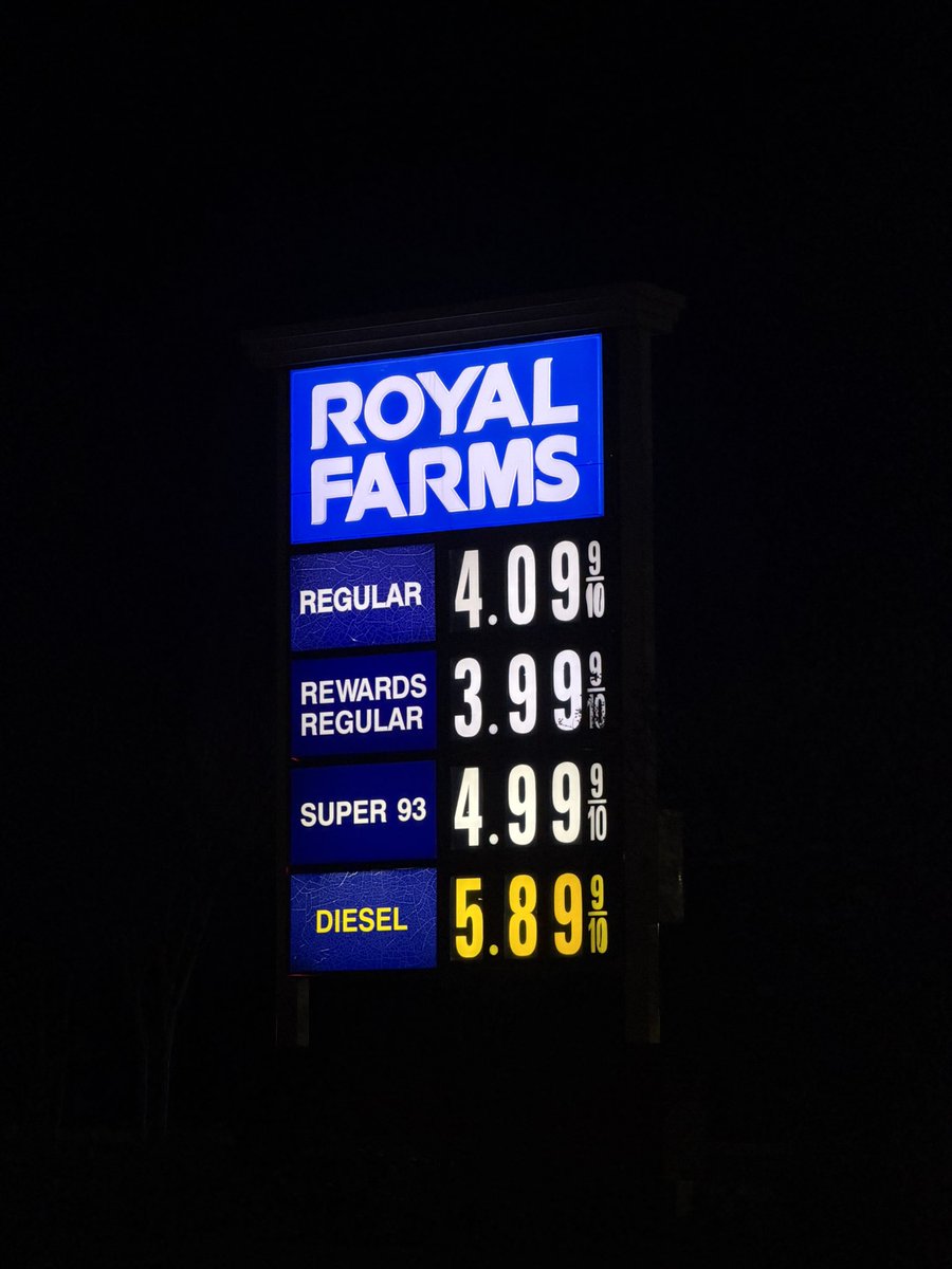 ennioemmanuel's tweet photo. Gas prices in Maryland April 2026! Follow along while I document the prices along the East coast during my travels! 🗺️ 🚙 

 #gas #gasprices #eastcoast #inflation #war #iran #israel #gasolina #precios #guerra https://t.co/ewsLqGSNgR