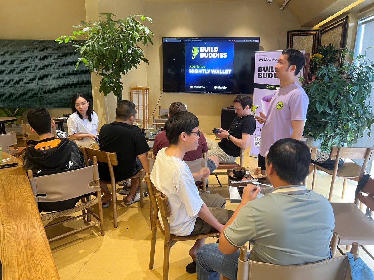 build_buddies's tweet photo. Build Buddies HCMC x Nightly Wallet meetup!

It was awesome seeing the local community gather this past week to explore the 40+ blockchains. https://t.co/7zlO8splkD