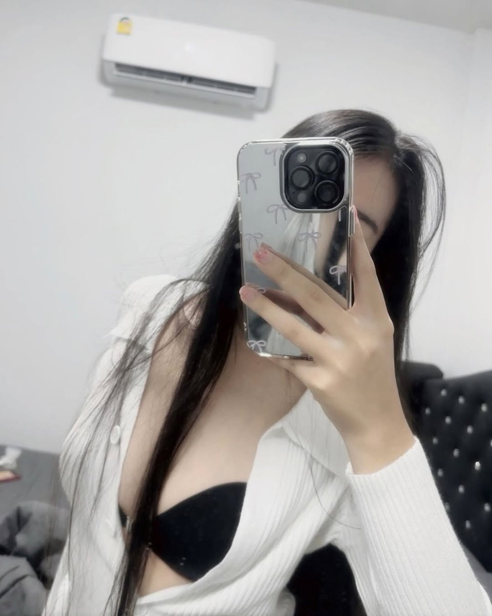 PiyanDinesh's tweet photo. 做不成你的老婆
能做你什麼？
#台中 https://t.co/hL9vv1vauY