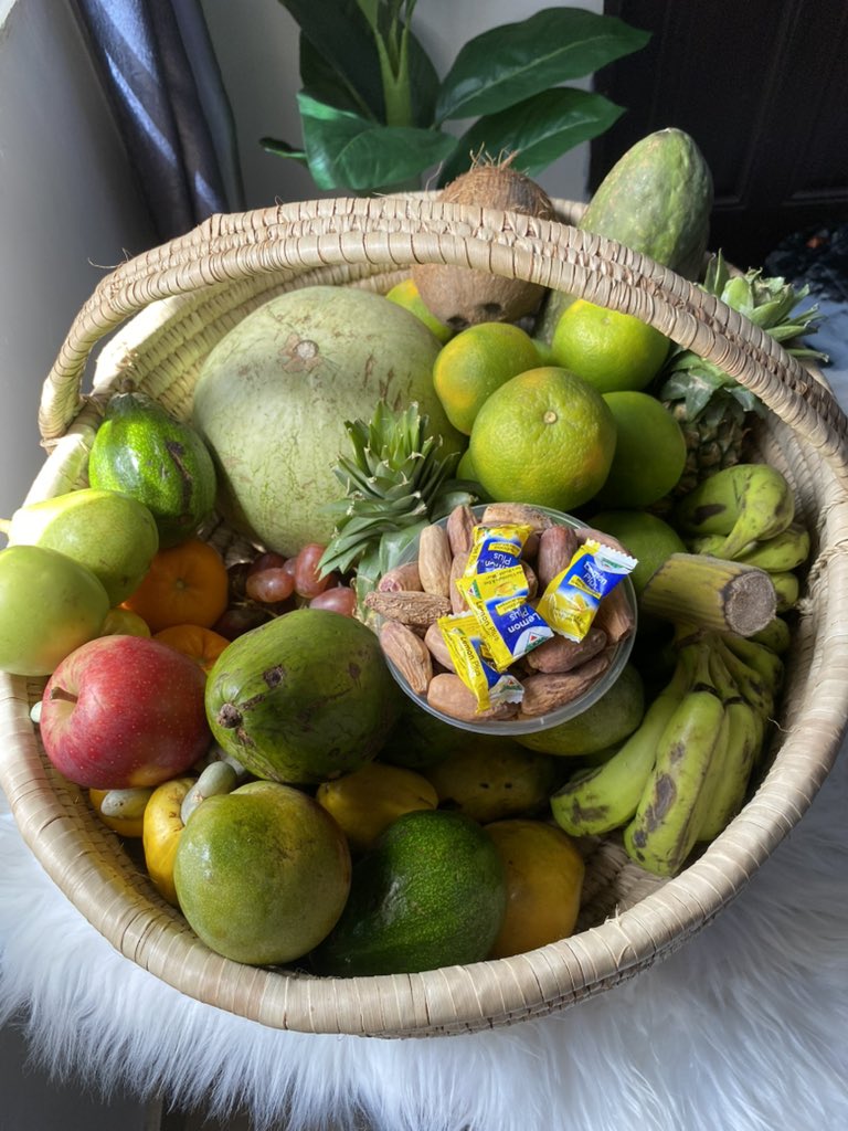 Soyi_Hadassah's tweet photo. I sell fruit basket in Abuja.

Customized to your preference/choice of fruits.

Price: Selling from 30,000 to 80,000. https://t.co/RXNVv63p1l