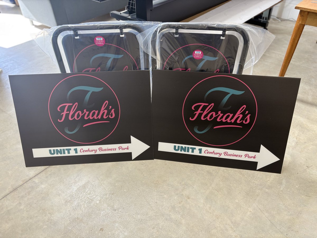 BeOneLabels's tweet image. Swing Signs are very popular for retail shop, barbers, flower shops, bakerys, high street shops, takeaways and cloth shops #signs #signage #shopsign #largeformat #smallbusiness