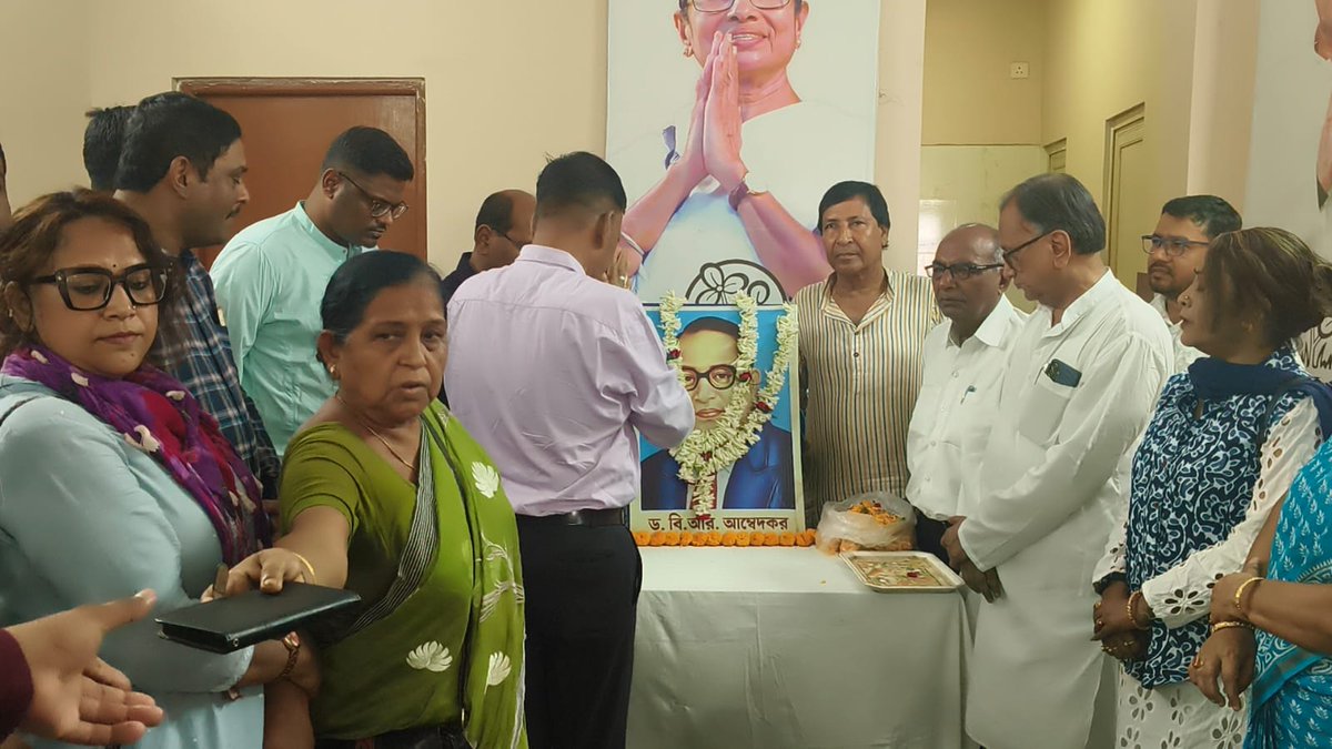 DebuTuduTMC's tweet photo. I pay my floral tribute to the architect of the Indian Constitution Dr BR Ambedkar on his 135th birth anniversary. https://t.co/15Nd805F0u