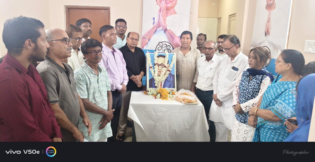 DebuTuduTMC's tweet photo. I pay my floral tribute to the architect of the Indian Constitution Dr BR Ambedkar on his 135th birth anniversary. https://t.co/15Nd805F0u