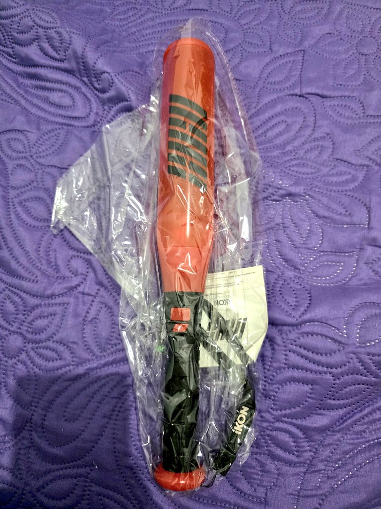 jujimoon_7's tweet photo. WTS

iKON LIGHTSTICK VER 1

No box

Condition: 8/10, works well

Php 350

Tags: iKON konbat wts lfb

Dm if interested https://t.co/PIxqhVGnhj