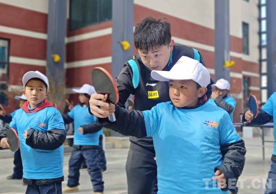 CHNTibetGerman's tweet image. Jugendfitness-Demonstrationsprojekt „Lauf, junges China!“ 2026 in Xizang im Kreis Nyainrong (Nagqu) durchgeführt🥰🥳 #Culture #Sports #Exercise #Youth