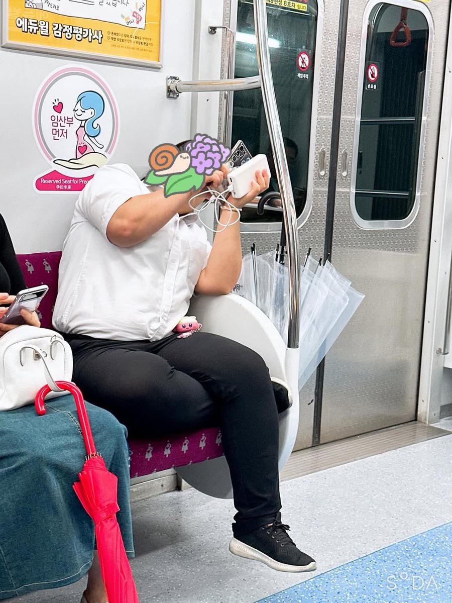 ｍｏｓｓｙ tweet media