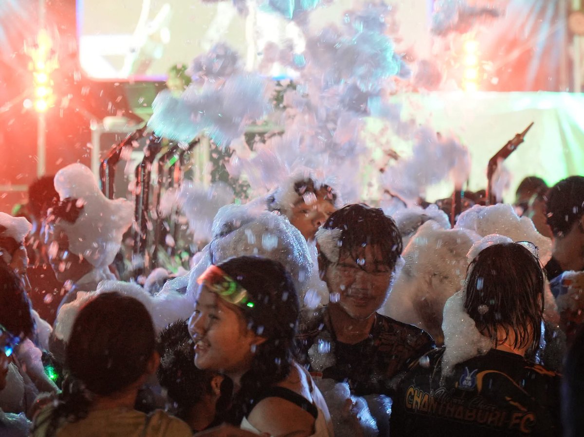 ideaxtv's tweet photo. 💦 "Chanthaburi Songkran 2026"💦 สงกรานมหาบันเทิง Central Chanthaburi 10-11 เม.ย. นี้ 💥 #ideax #chanthaburisongkran2026 #เซ็นทรัลจันทบุรี #มหัศจรรย์จันทบุรี #สงกรานต์มหาบันเทิง https://t.co/C3xp1QFm1Y