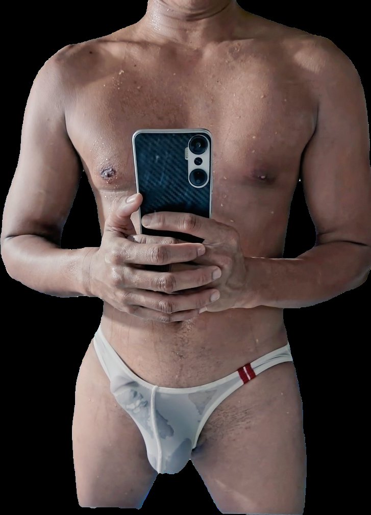 P o n d Z as tweet media