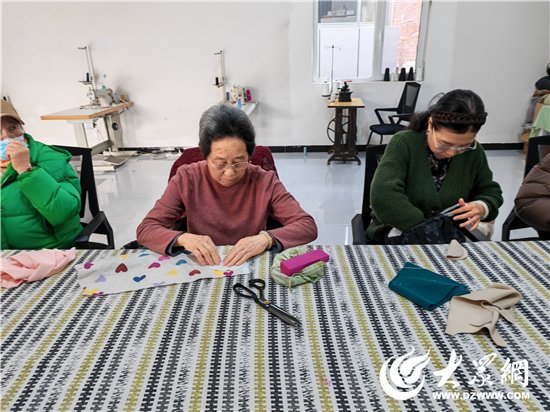 MantekoFox tweet media