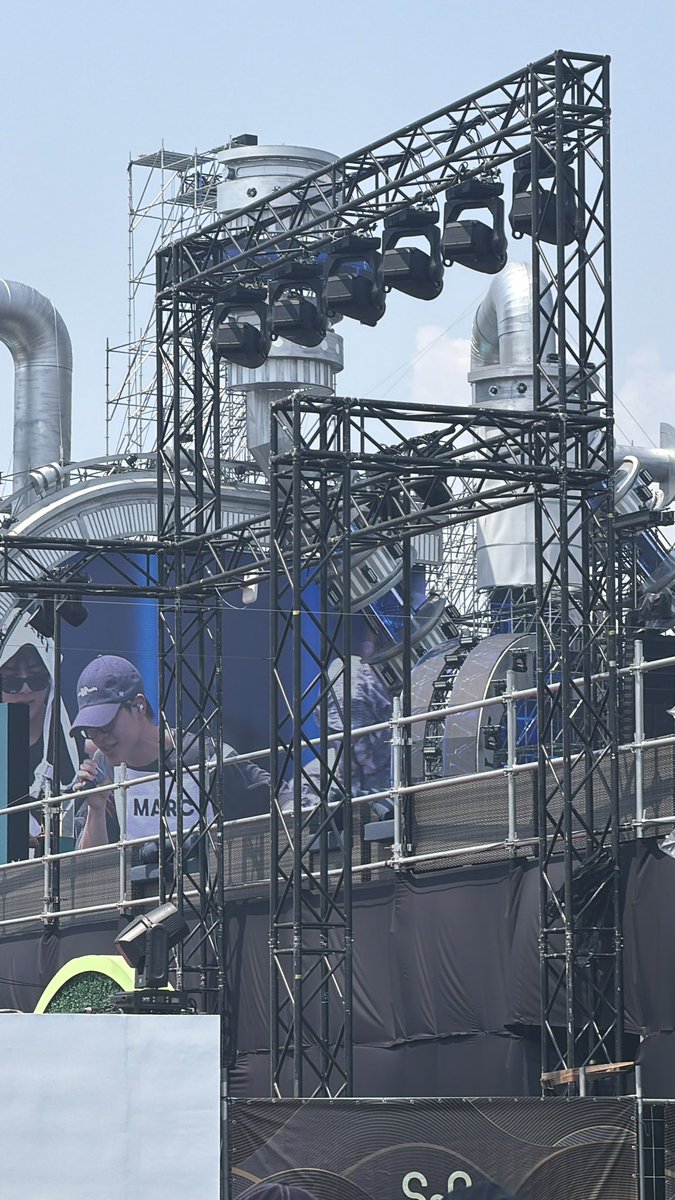 𝘒𝘳𝘪𝘵𝘵𝘺 ✧˚.🎀༘⋆ ft. 🧏🏽🧏🏻 tweet media