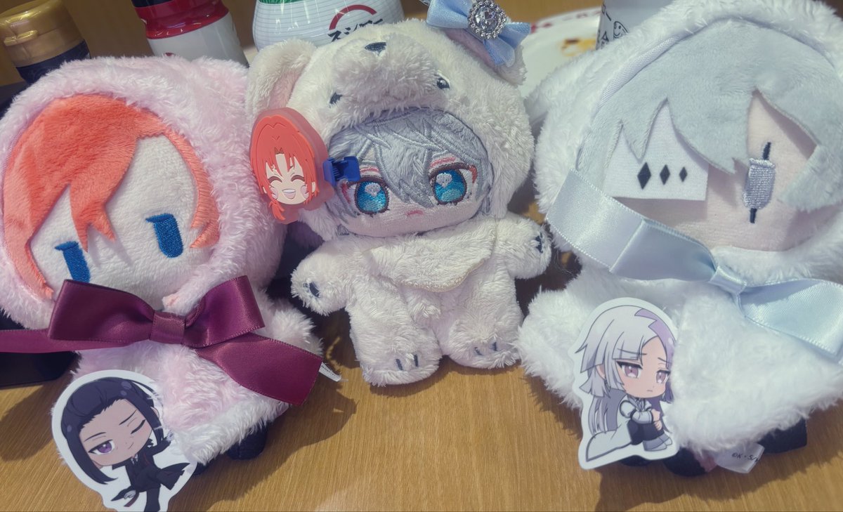 スシローコラボ行ってきた♪
他界隈に詰め寄られる瀬名さん😉