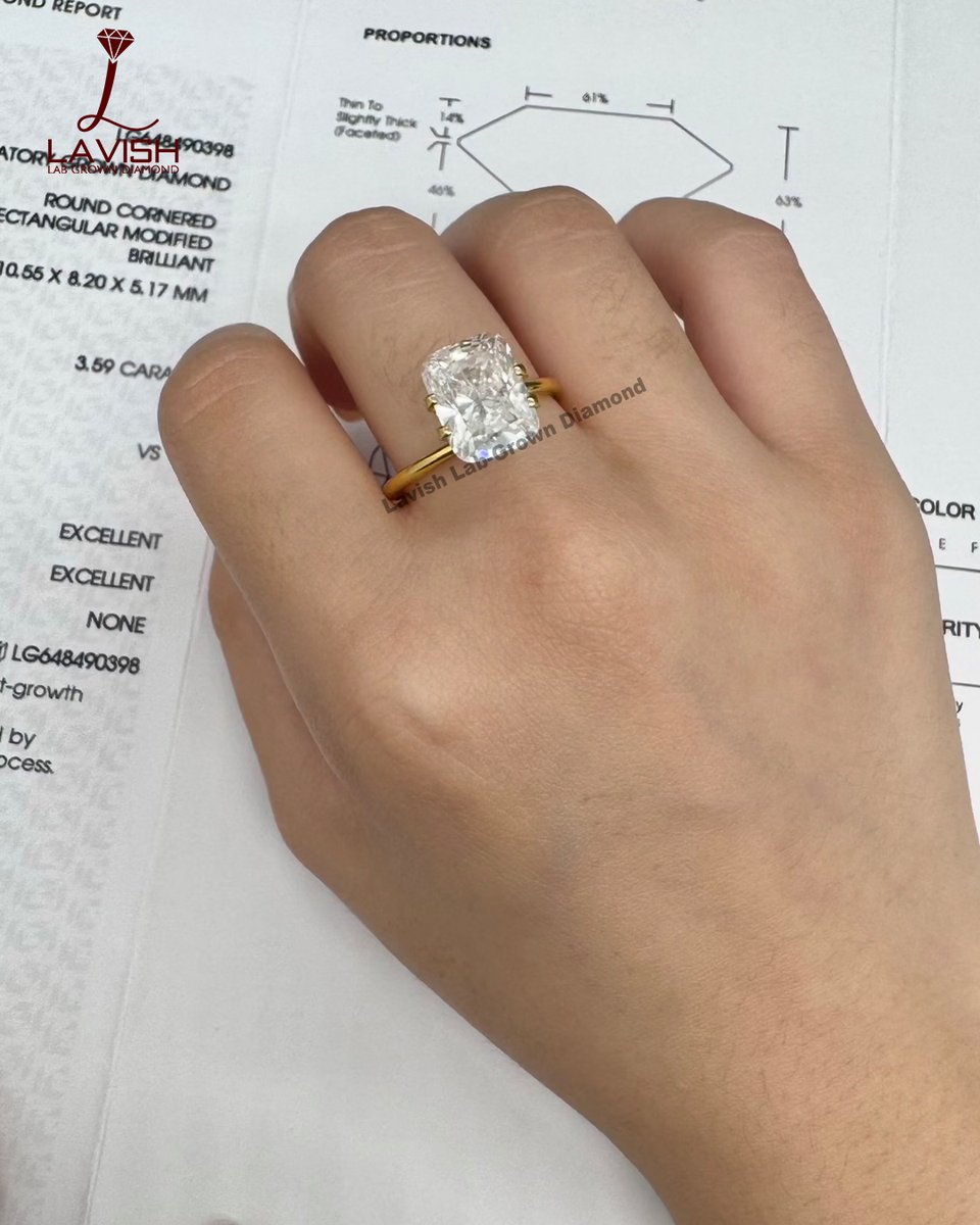 lavishlabgrown's tweet image. Bold brilliance, redefined. 💎✨
Cushion cut elegance that stands out—timeless, powerful, unforgettable. 💫
----(140426C)----
DM for details | 
🌐 lavishlabgrowndiamond.com
📱 +91 94848 41948
#LavishLabGrownDiamond #CushionCutDiamond #LabGrownLuxury #LuxuryJewelry #DiamondRing