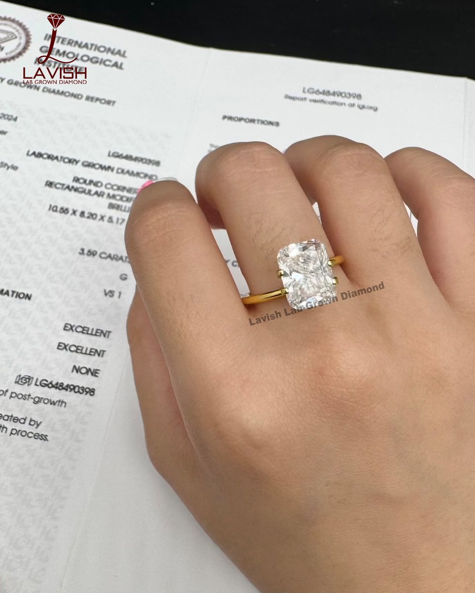 lavishlabgrown's tweet image. Bold brilliance, redefined. 💎✨
Cushion cut elegance that stands out—timeless, powerful, unforgettable. 💫
----(140426C)----
DM for details | 
🌐 lavishlabgrowndiamond.com
📱 +91 94848 41948
#LavishLabGrownDiamond #CushionCutDiamond #LabGrownLuxury #LuxuryJewelry #DiamondRing