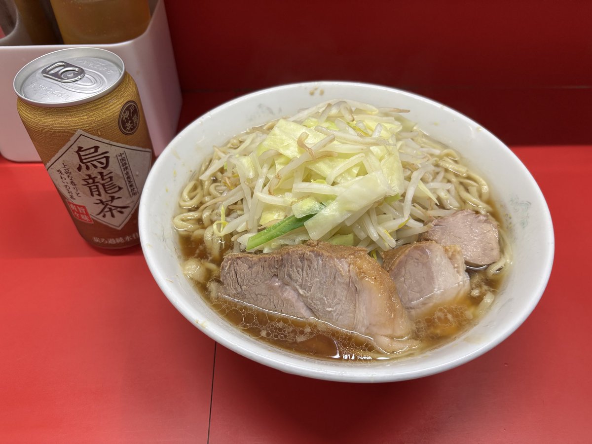 じろり tweet media