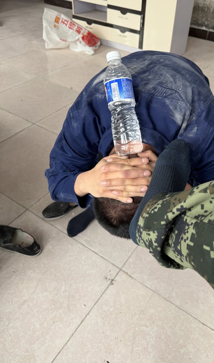 重脏熊臭黑袜小五叔S tweet media