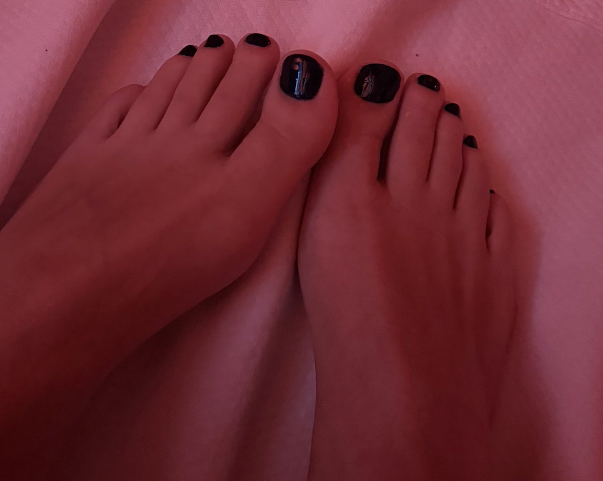 DandB69's tweet photo. 😁👣🍆😋 https://t.co/lhvAOgsHIV
