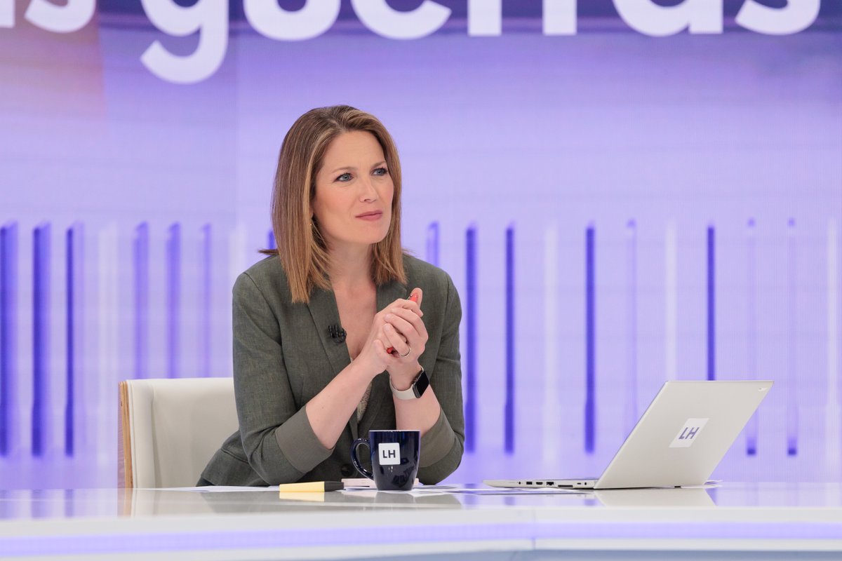 #Audiencias 📈 |  'La Hora de La 1' (<a href="/LaHoraTVE/">La Hora de La 1</a>) - con <a href="/SIntxaurrondo/">Silvia Intxaurrondo</a> -, #LÍDER con un 21% en <a href="/La1_tve/">La 1</a> y el Canal 24 horas. 

🔹 Consigue 1.754.000 espectadores únicos este lunes. 

#ImparablesRTVE
