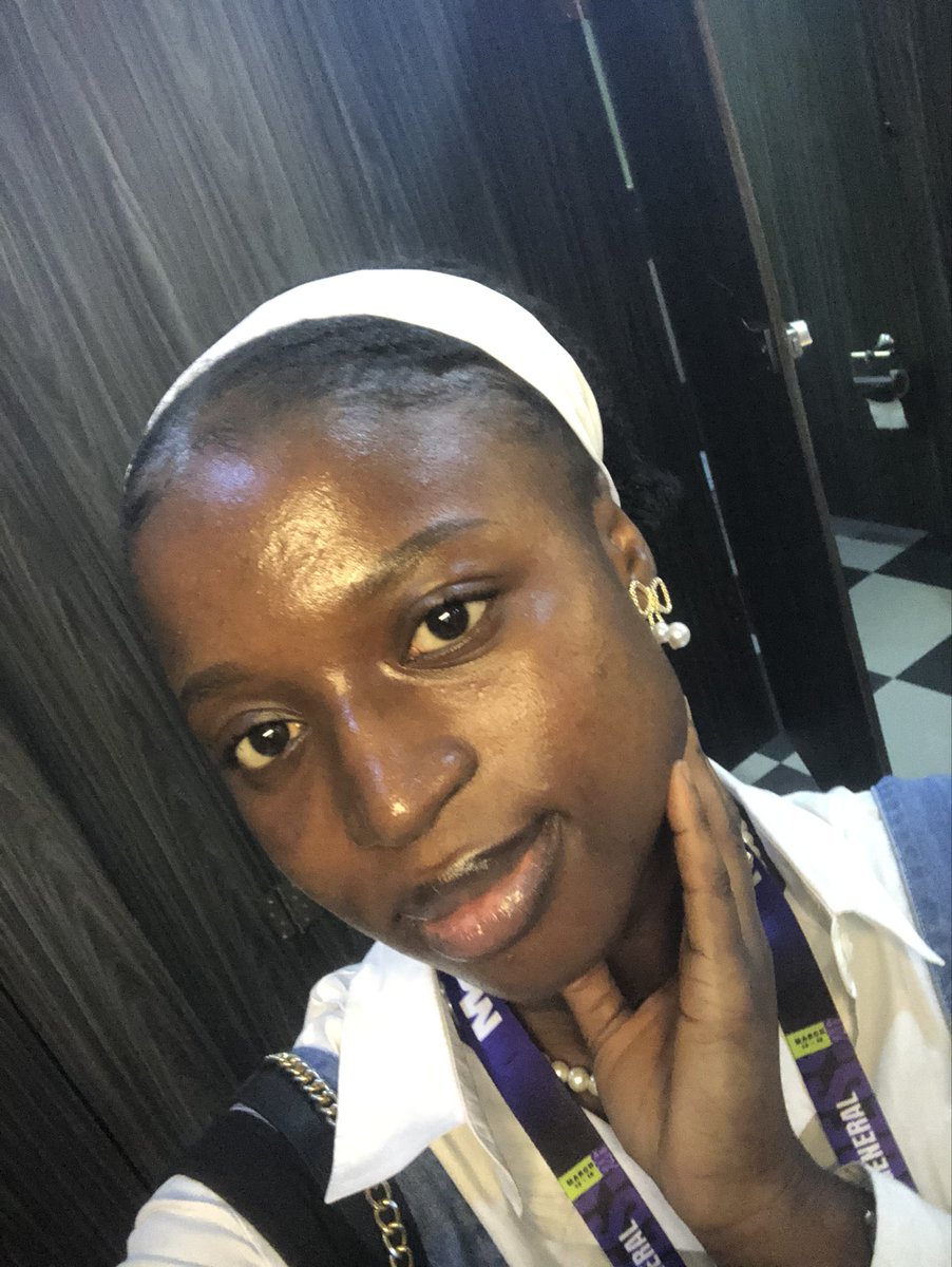 Esther_Virtual Assistant tweet media