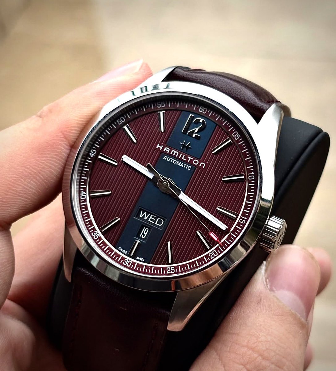 woachtung's tweet image. Hamilton'ın 2016 yılında tanıttığı, markadan pek de beklenilmeyecek tarzda bir tasarım; Broadway Day-Date 👌
#hamilton