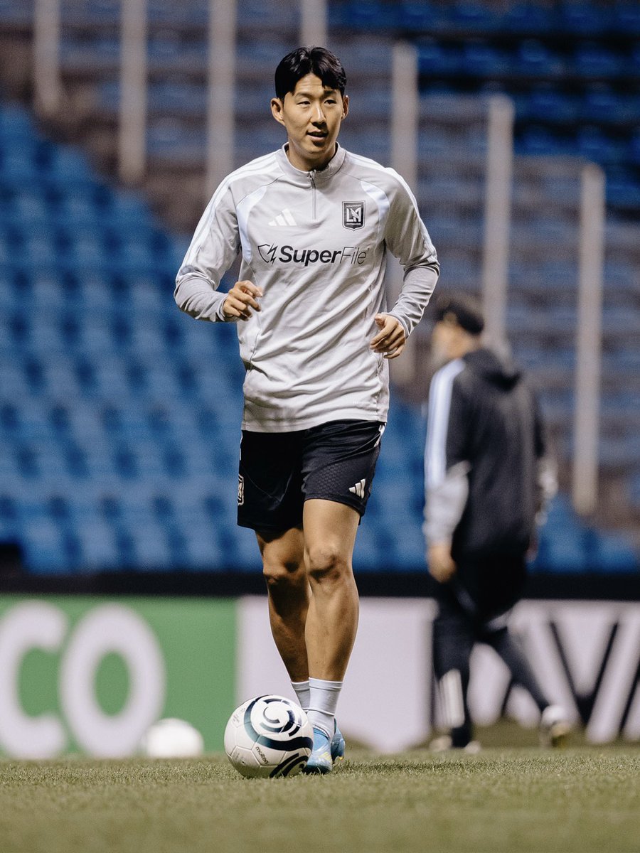 Analistas tweet media