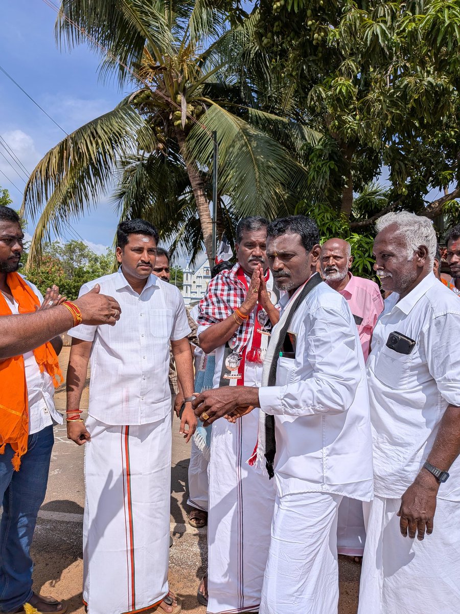 selva_sergent's tweet photo. இன்றைய தினம் (14-04-2026) சாக்கோட்டை கிழக்கு ஒன்றியத்திற்குட்பட்ட கல்லுப்பட்டி பஞ்சாயத்து காயாவயல் பகுதியில் தேசிய ஜனநாயக கூட்டணி கட்சி சார்பாக காரைக்குடி சட்டமன்ற தொகுதி வெற்றி வேட்பாளர் திரு தேர்போகி பாண்டி அவர்களுக்கு குக்கர் சின்னத்திற்கு வாக்கு சேகரித்தபோது.@AmitShah @annamalai_k @BJP4India @BJP4TamilNadu @NainarBJP @narendramodi @NitinNabin @Shanmug68353210 @smkumarlakshmi @blsanthosh @VinojBJP