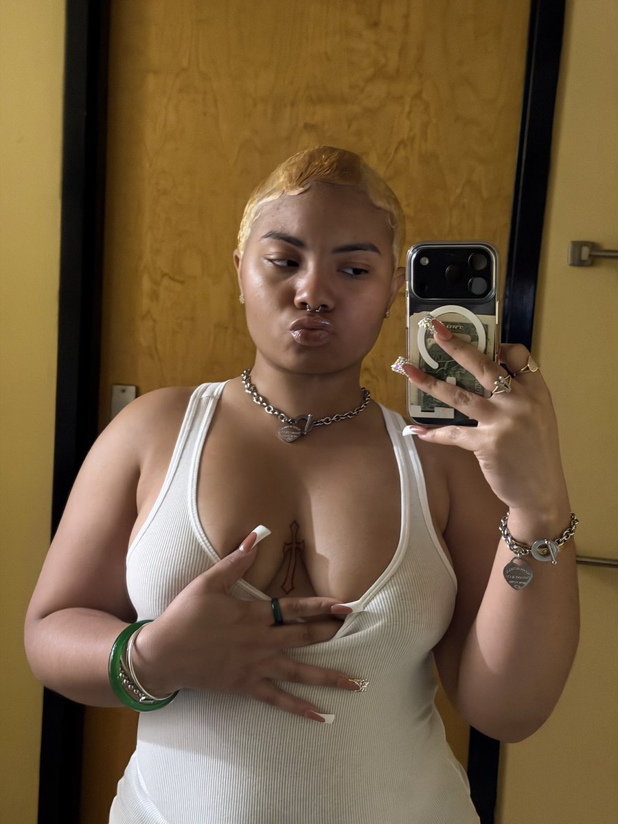 millbucksss's tweet photo. blonde now👱🏼‍♀️ https://t.co/mP1Ik6crh7