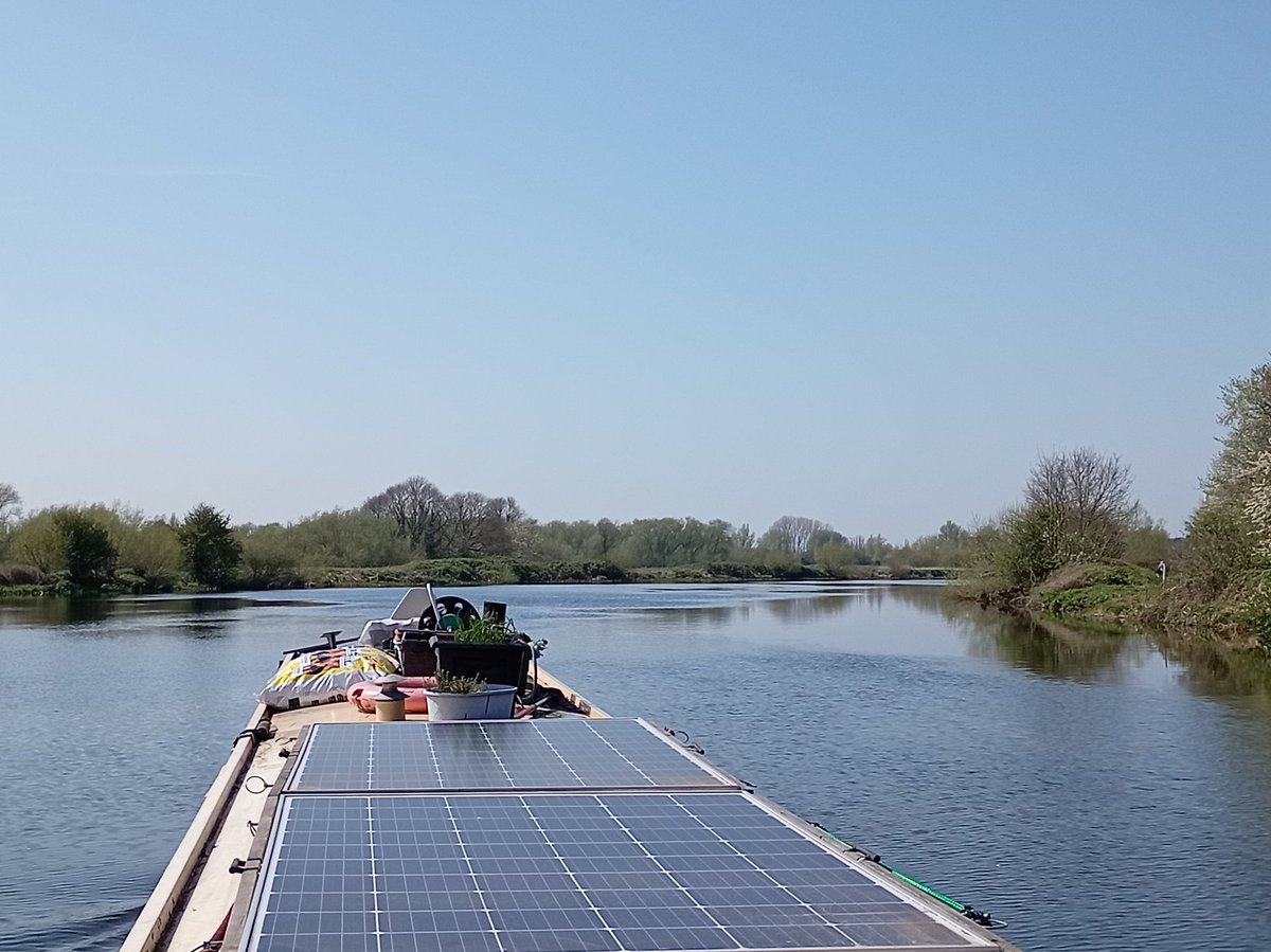 NABO_Official's tweet image. So happy to be on the move again after spending Winter in Lincoln. Lovely city but we were getting itchy tiller fingers 😂 &amp;amp; the weather has been perfect for #messingaboutonariver ❤️ 
 #boating #boatlife #waterways
