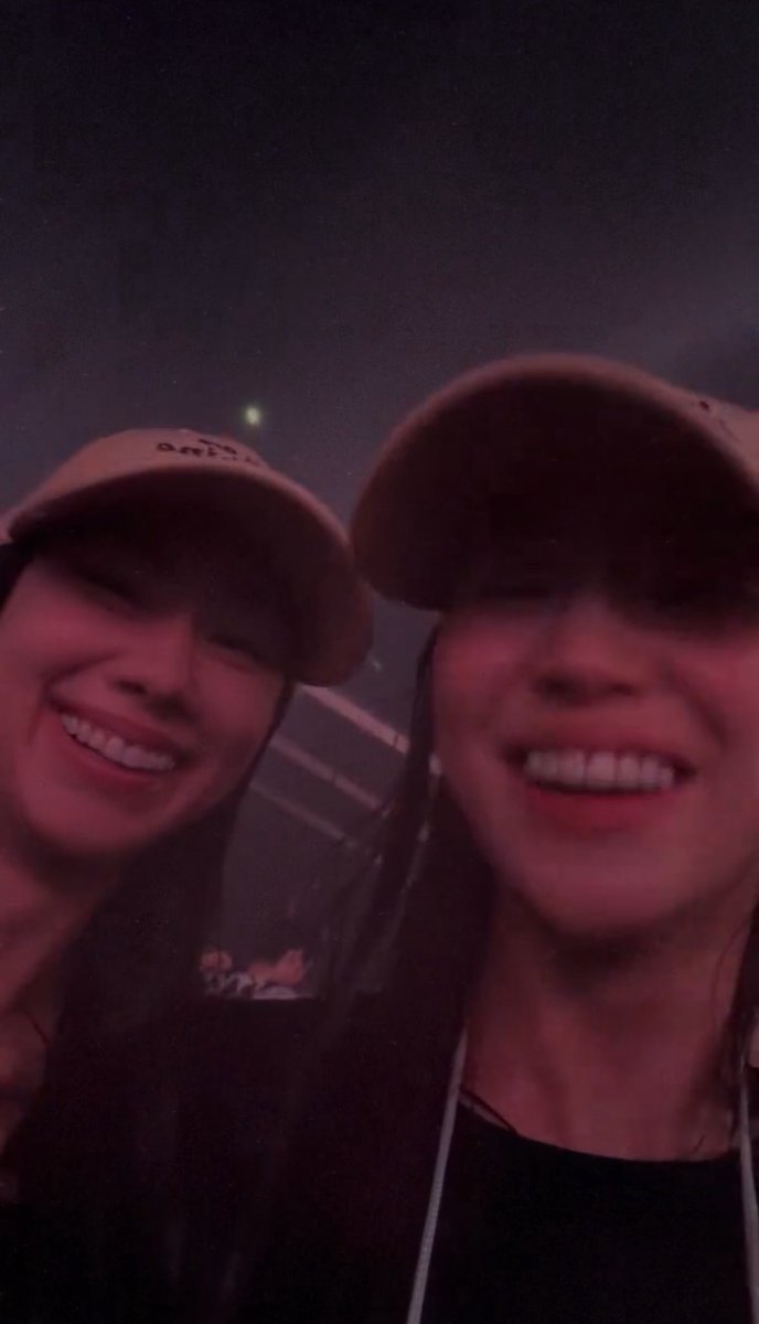 en εїɞ tweet media