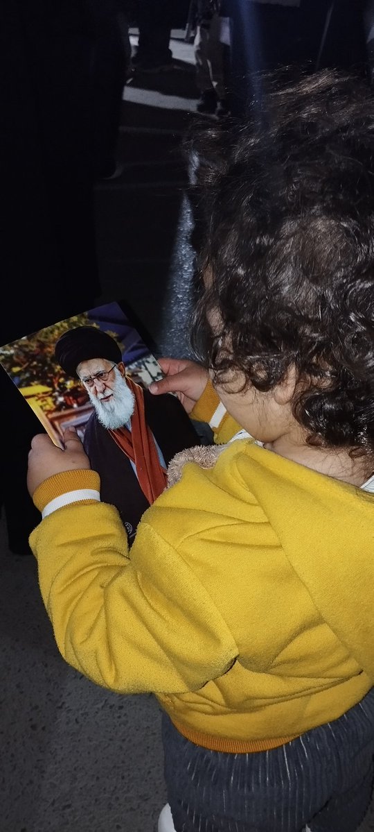 DO YOU LIKE THIS MAN.?

YES / NO

COMMENT FAST....?