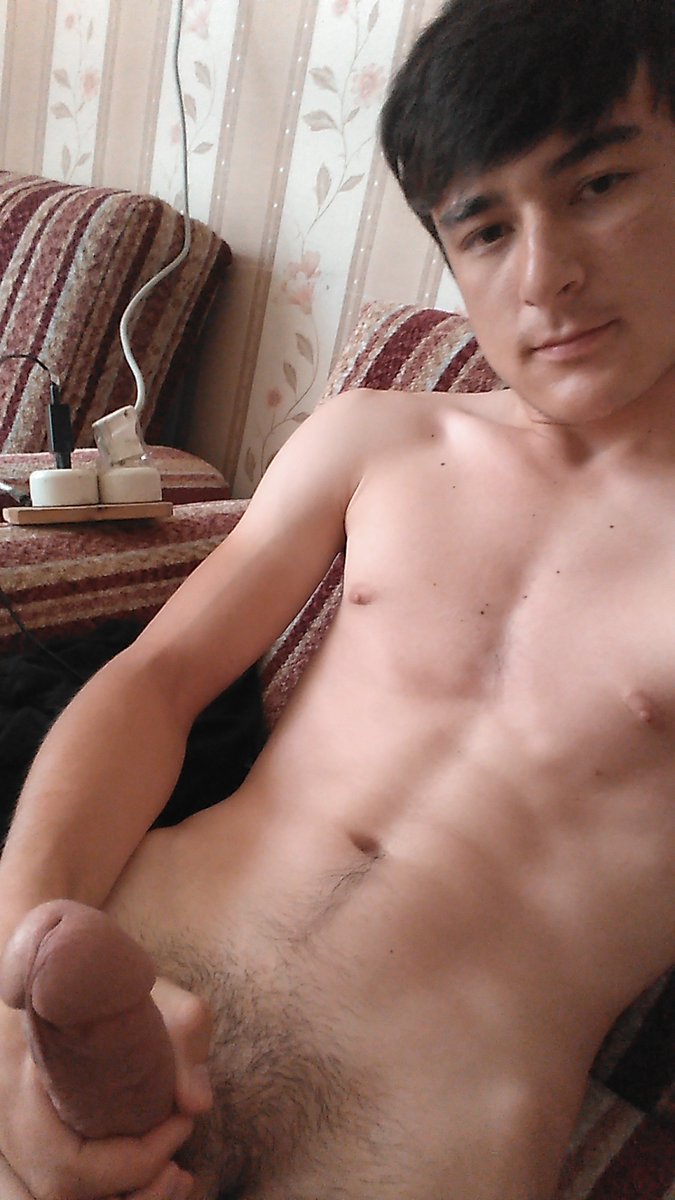Straightsforyou's tweet photo. Straight  guy Behkruz, 20 yo 
Please re post
More: https://t.co/ToWjluCXJr https://t.co/UrdZ9tfAoR