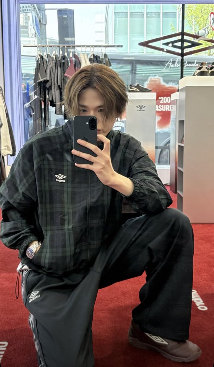 dee ⁴⁷ tweet media