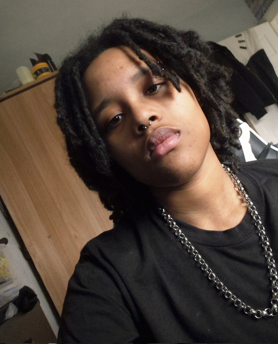 Lukas 🏳️‍⚧️ tweet media