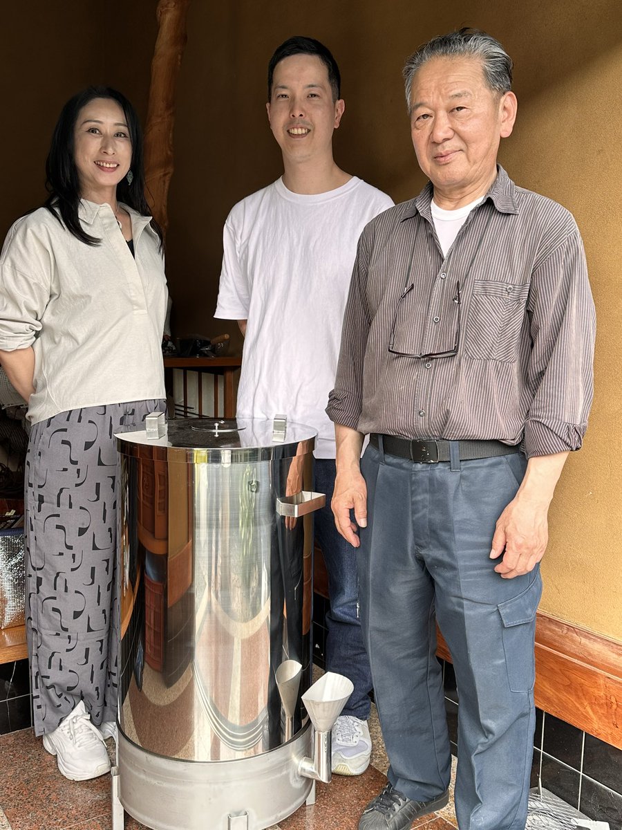 yakibutagama's tweet photo. 【本日の試し焼き】
#麺屋乃まど@大阪府茨木市　
JR #茨木
https://t.co/ct8NCcJgJg
https://t.co/rdidoCUbP4

三浦店主とスタッフさんと60分！
#試し焼き　楽しかった〜遠くからありがとうございました🙇‍♂️🙇‍♀️ https://t.co/j924XVo4IJ