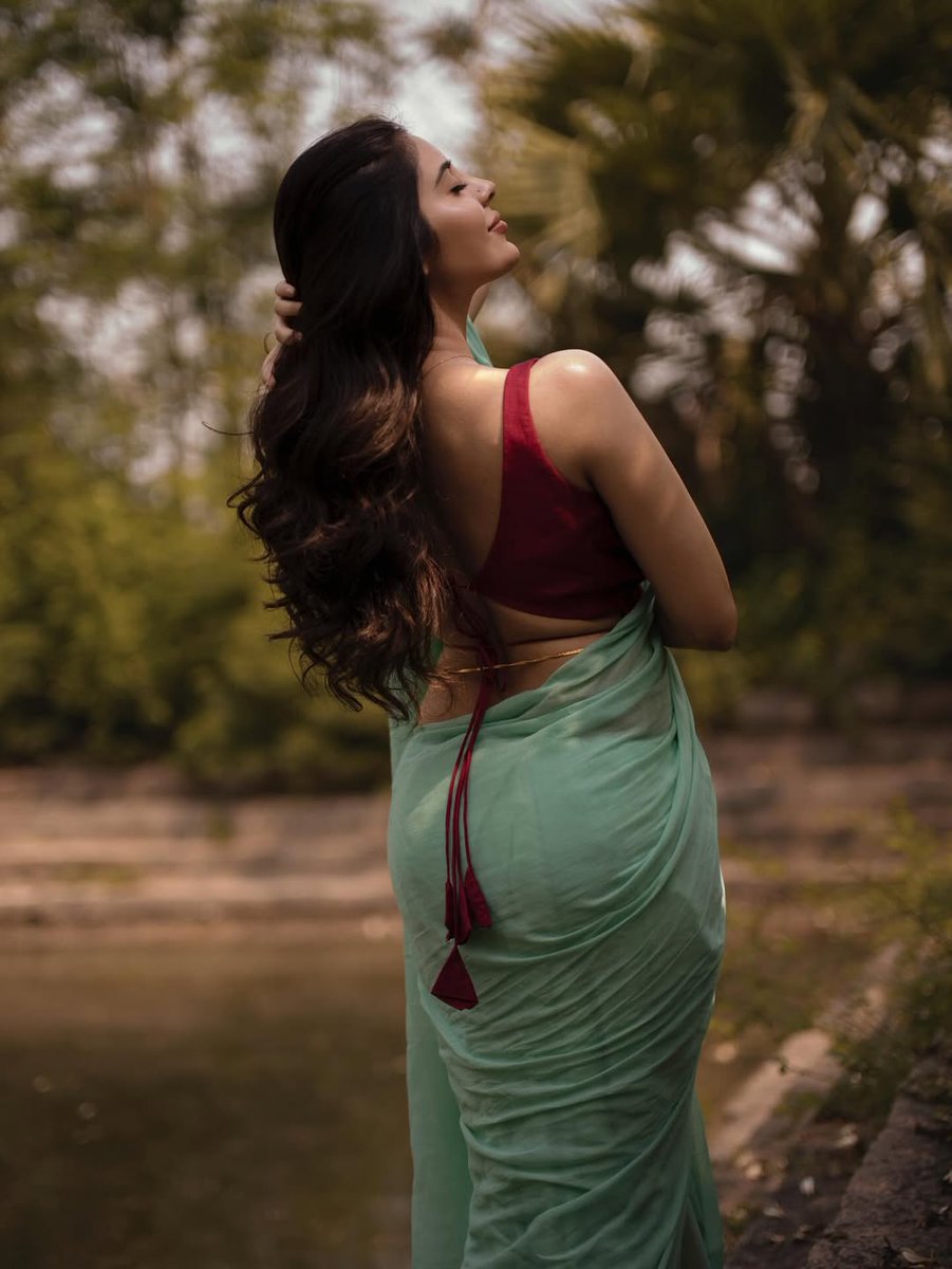 Yours Framefully tweet media