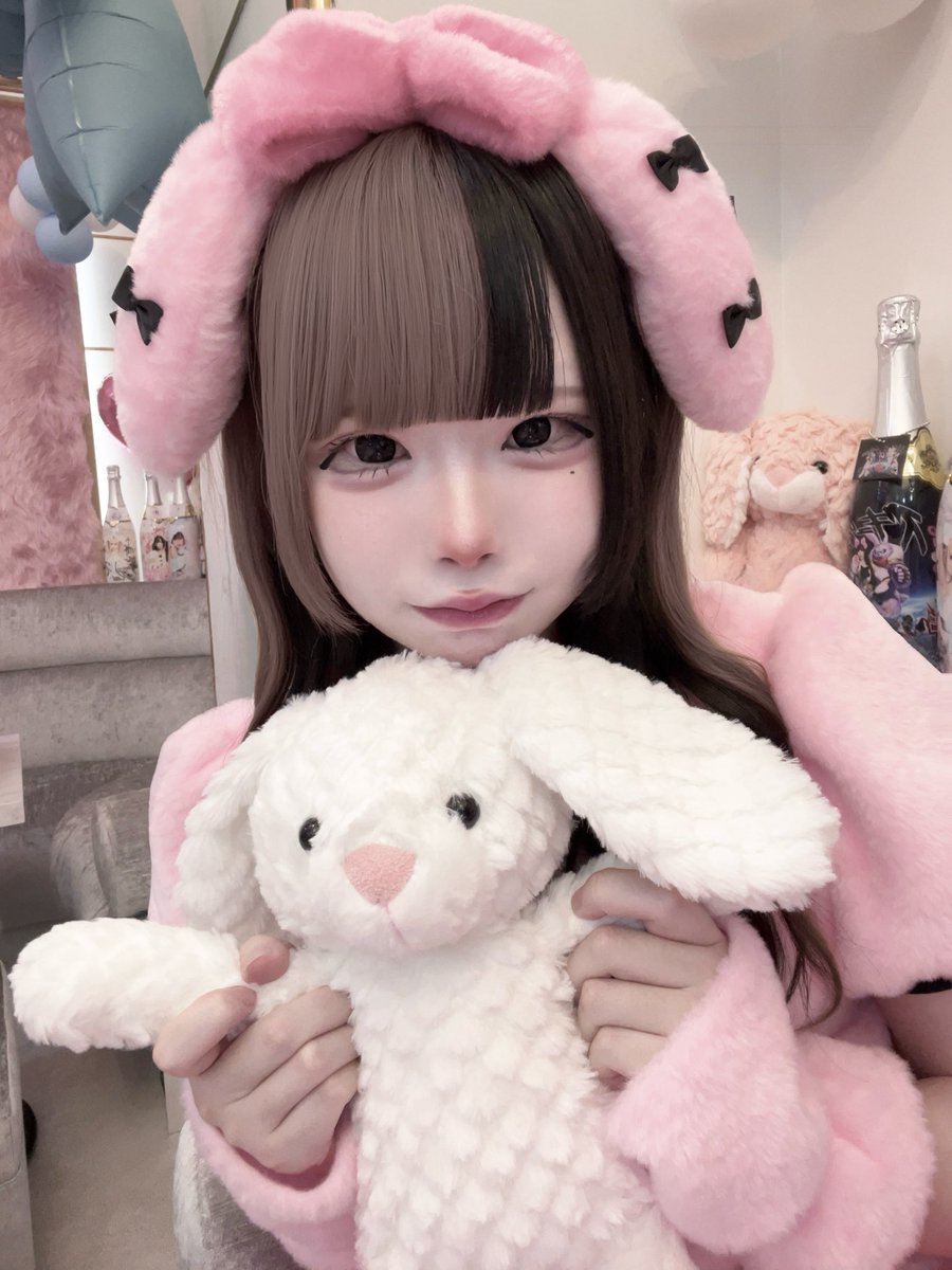Felis_inu's tweet photo. 歌舞伎町にある【もふもふCafe】さんの
レセプションにお邪魔させて頂きました🐇♡
#歌舞伎町コンカフェ #自撮り界隈 https://t.co/Mkgpdy9MCA