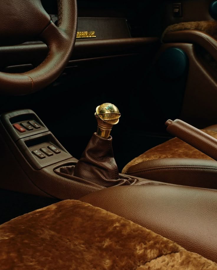 lux life tweet media