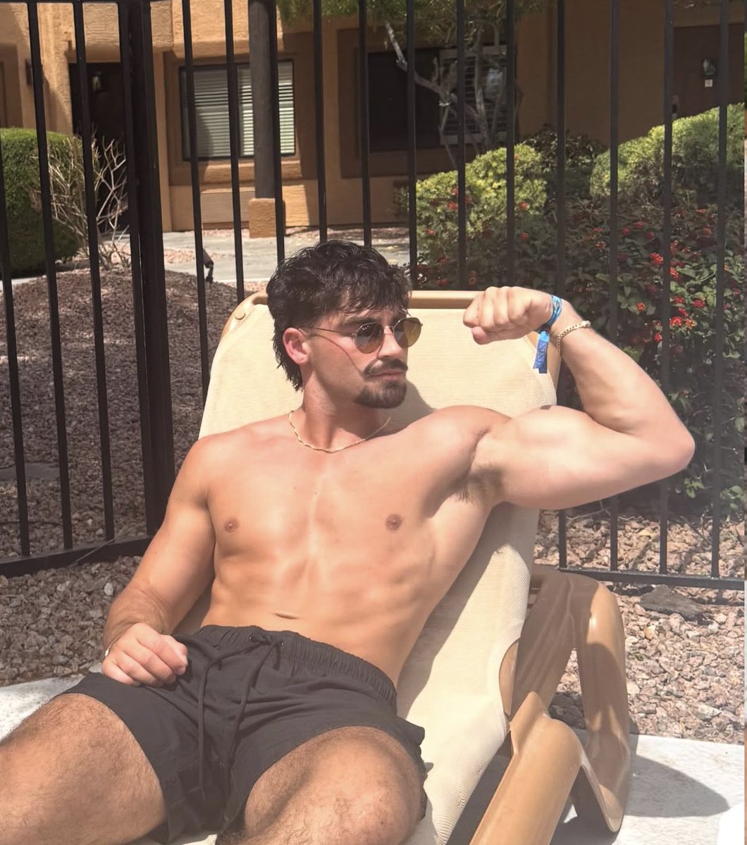 Alphacooper tweet media