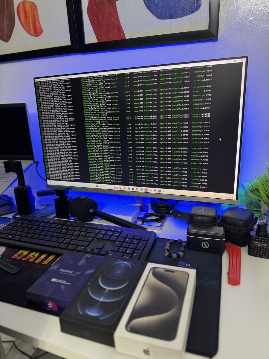 Szymansk_ii's tweet photo. I’ve been actively running the @verylabs Nodes as far back as November 2025. For those confused as to how I have 80,000verychat in my wallet.. e no pass lyk dat https://t.co/HNgaisosKL
