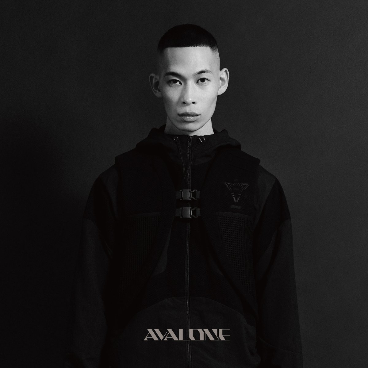 shibuya_parco's tweet image. 【明日から⚔️】AVALONE POP UP STORE
#AVALONE がスイスのプロダクトデザインチーム #ARMES と日本の伝統的な武道の道着や精神的な強さに着想を得たデザインでコラボレーションアイテムを発売🔥
🗓️4.17ｰ4.26
📌渋谷パルコ/2F POP UP SPACE「CRACK」
▼詳細はこちら
shibuya.parco.jp/event/detail/?…